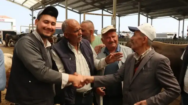 Kurban Pazarında Doğru Düzgün Satış Yok, Millette Para Yok