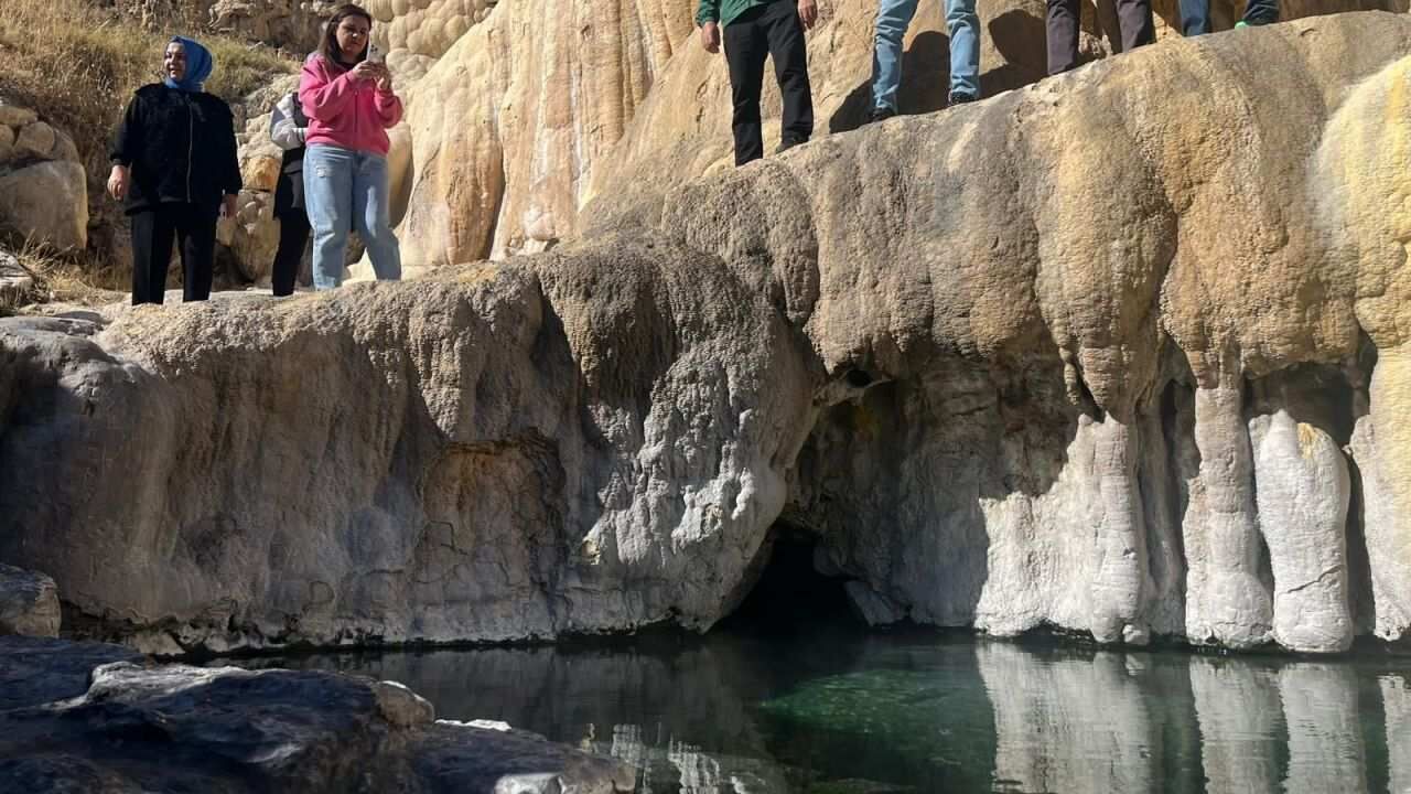 Aksaray’ın Pamukkale’si çöplüğe döndü!