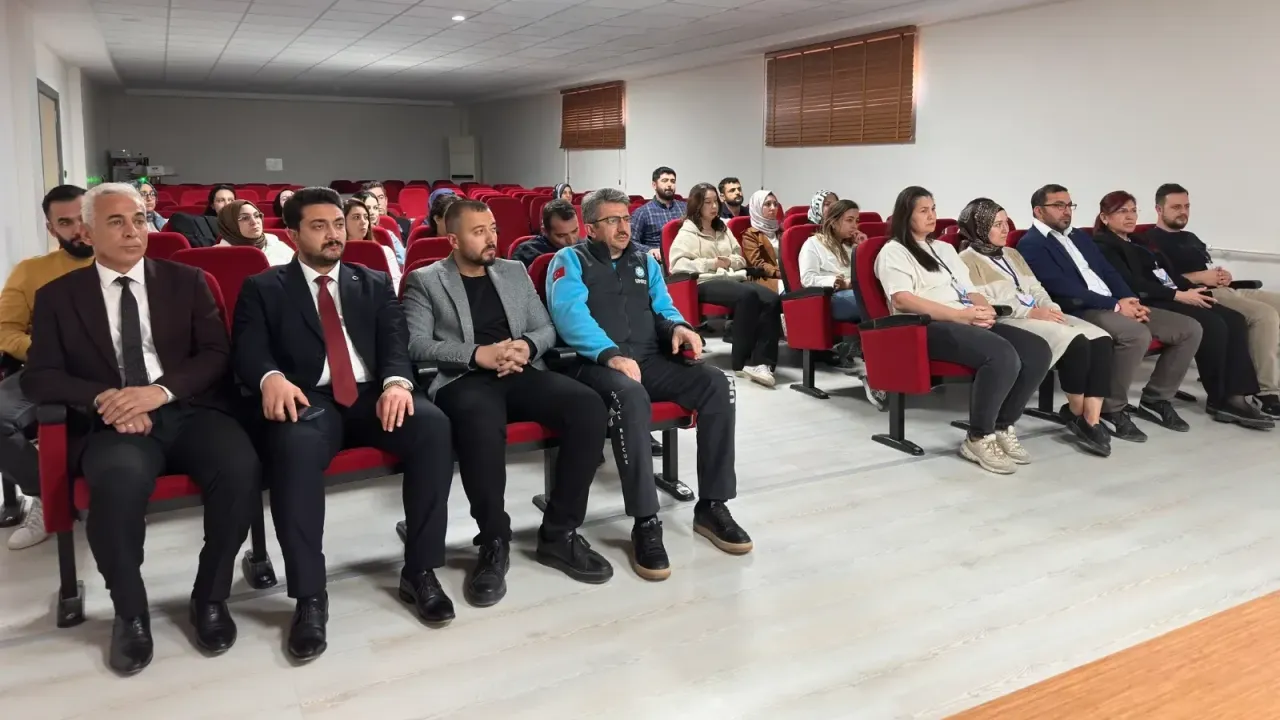 Sağlık personellerine, Yenidoğan Canlandırma Programı eğitimi verildi