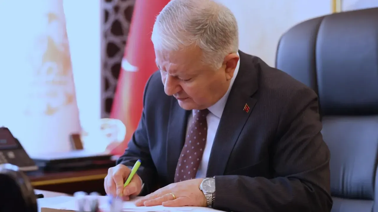 Vali Duru: “Devlet kapısı hacet kapısıdır, umut kapısıdır” 