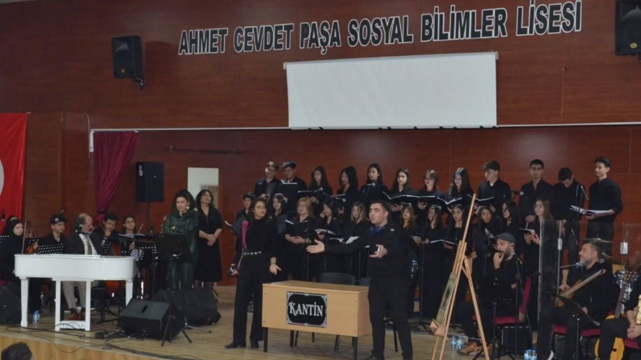 “Kim Var?” sanat programı, sanatseverlerle buluştu