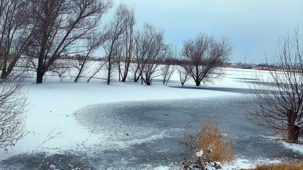 Bakı Gölü’nün güzelliğini gören deklanşöre basıyor