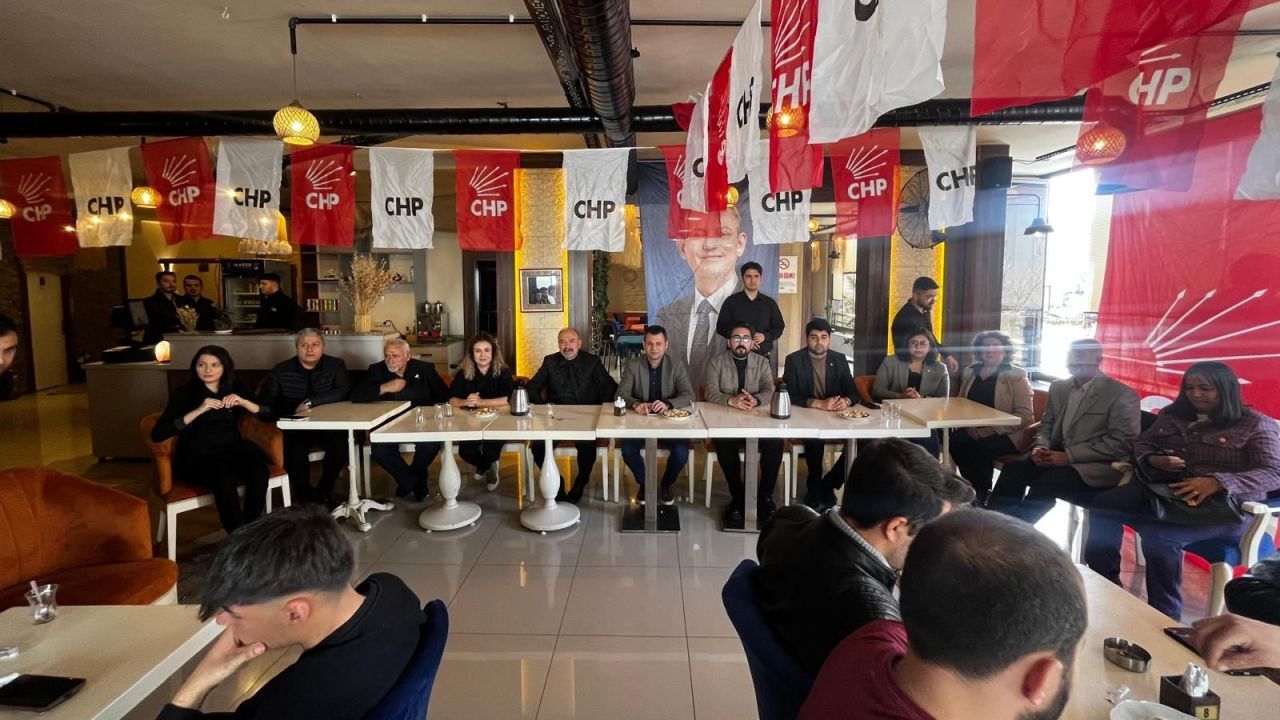 CHP Gençlik Kolları, gençlerle tanışma programında buluştu