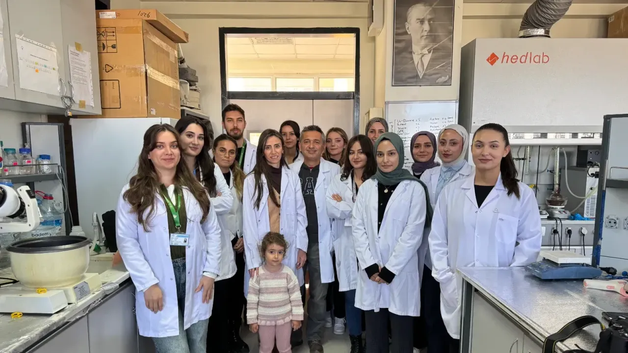 ASÜ’lü akademisyenlere uluslararası görev