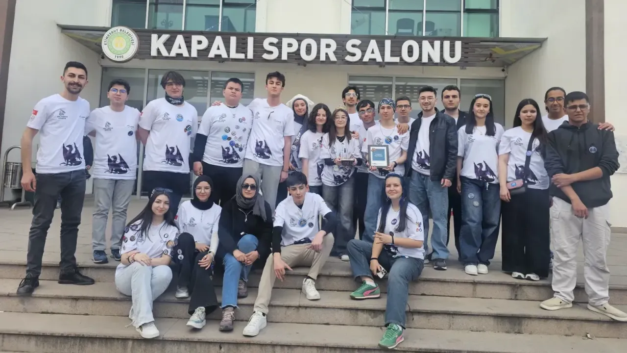 Aksaraylı genç robotikçilere uluslararası yarışmada prestijli ödül