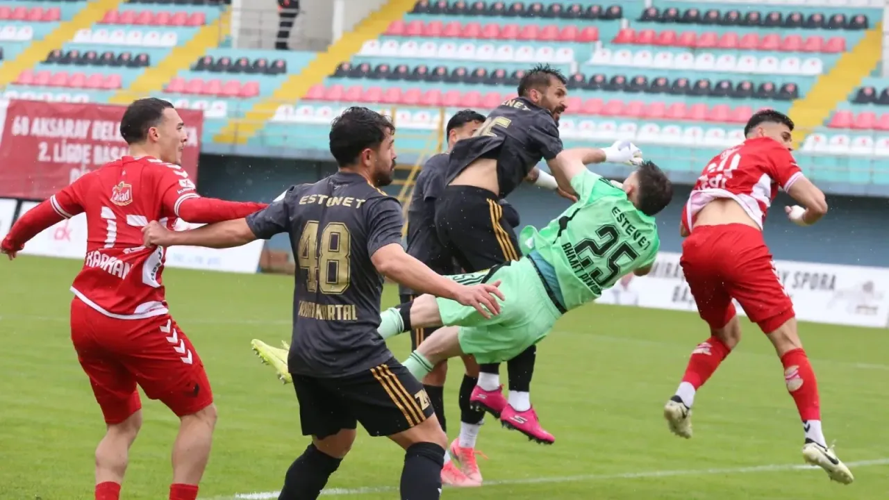 Aksarayspor ilk yarıda avantajı kaptı (1-0)