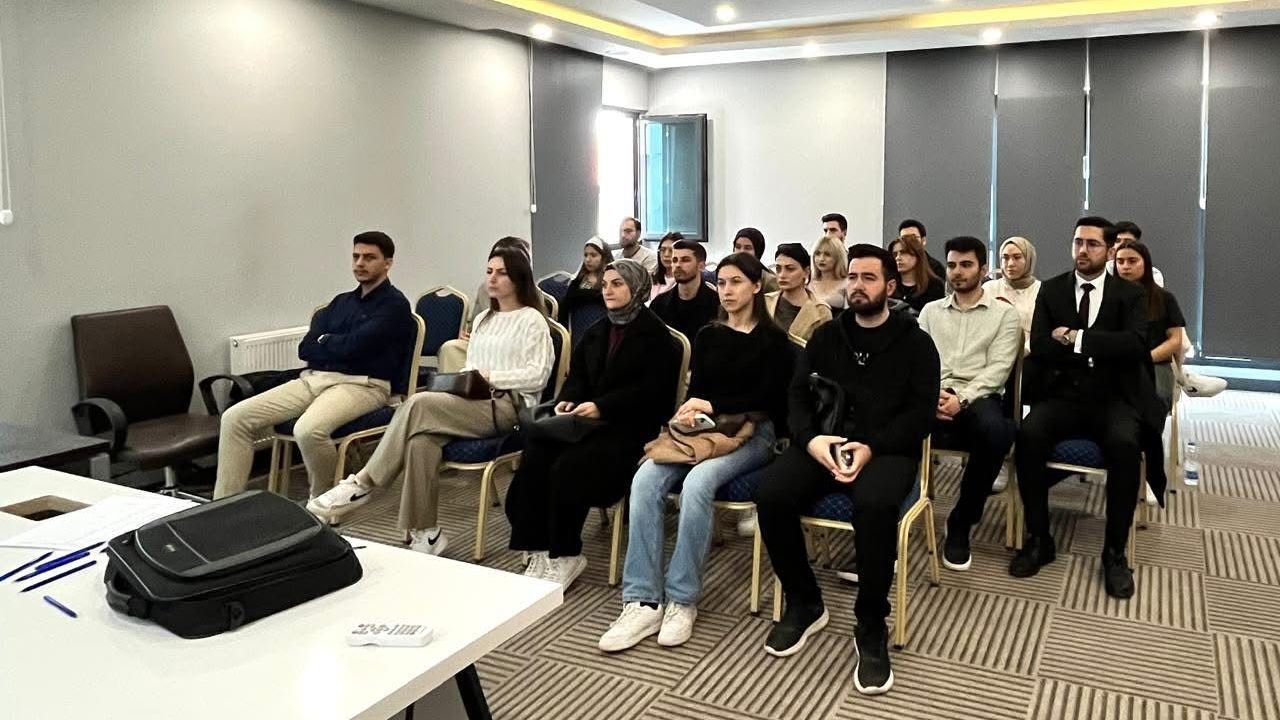 Stajyer Avukatlara Çocuk Koruma Kanunu Eğitimi Verildi
