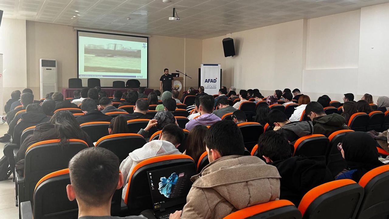 ASÜ Mühendislik Fakültesi AFAD ile afet bilinci kazandı