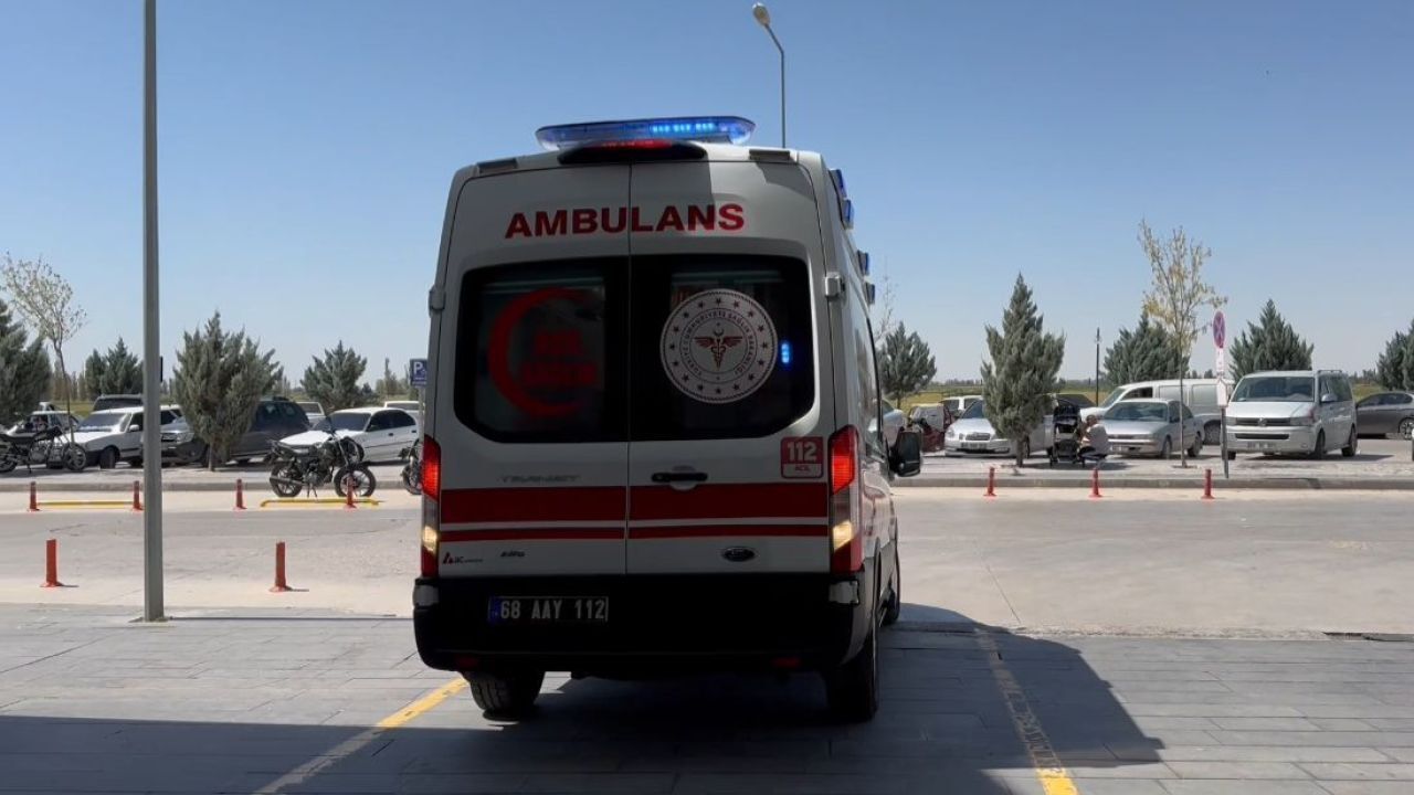 Aksaray-Konya yolunda tır devrildi! Zincirleme kaza can aldı