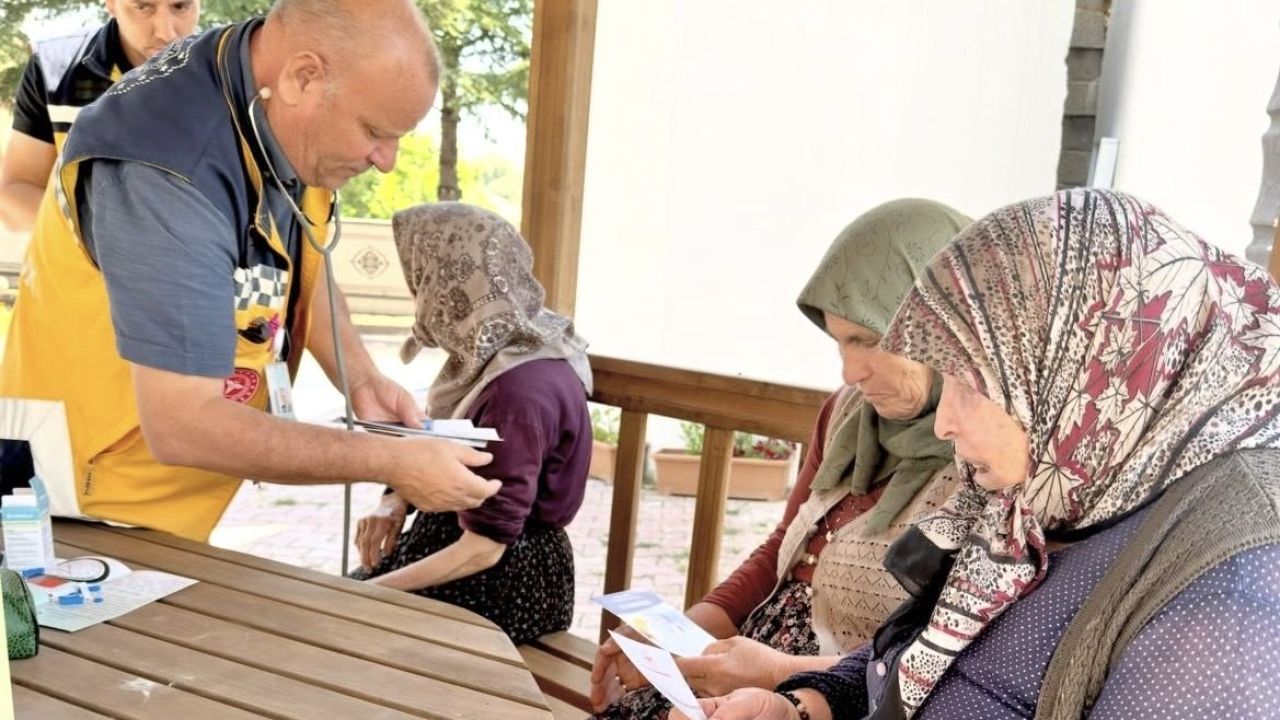 Ortaköy'de mobil sağlık aracı köy köy dolaşıyor