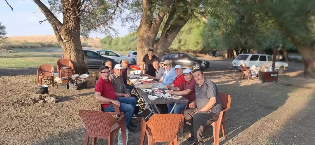 Ortaköy Balcı’da Gelenek Bozulmadı: Kepir Mahallesi Sakinleri Doğa Kampında Buluştu