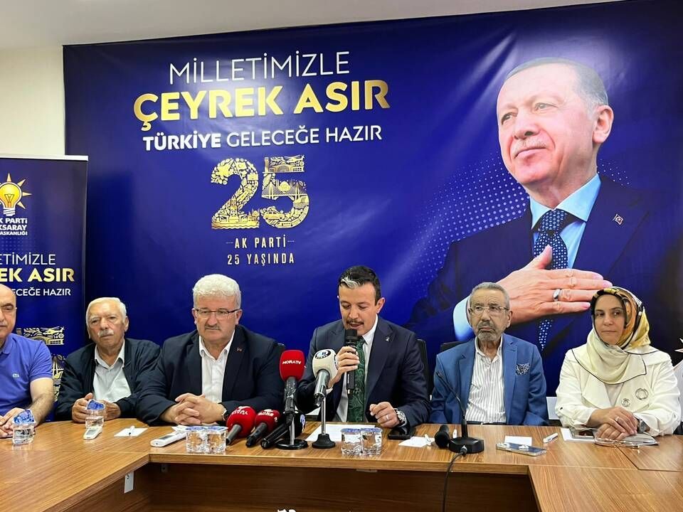 AK Parti Aksaray’da 25. yaşını kutladı