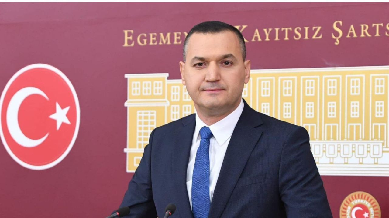 Milletvekili Yaldır’dan 500 üniversiteliye burs!