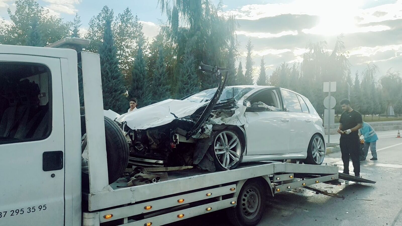 Kontrolden çıkıp karşı şeride geçti!