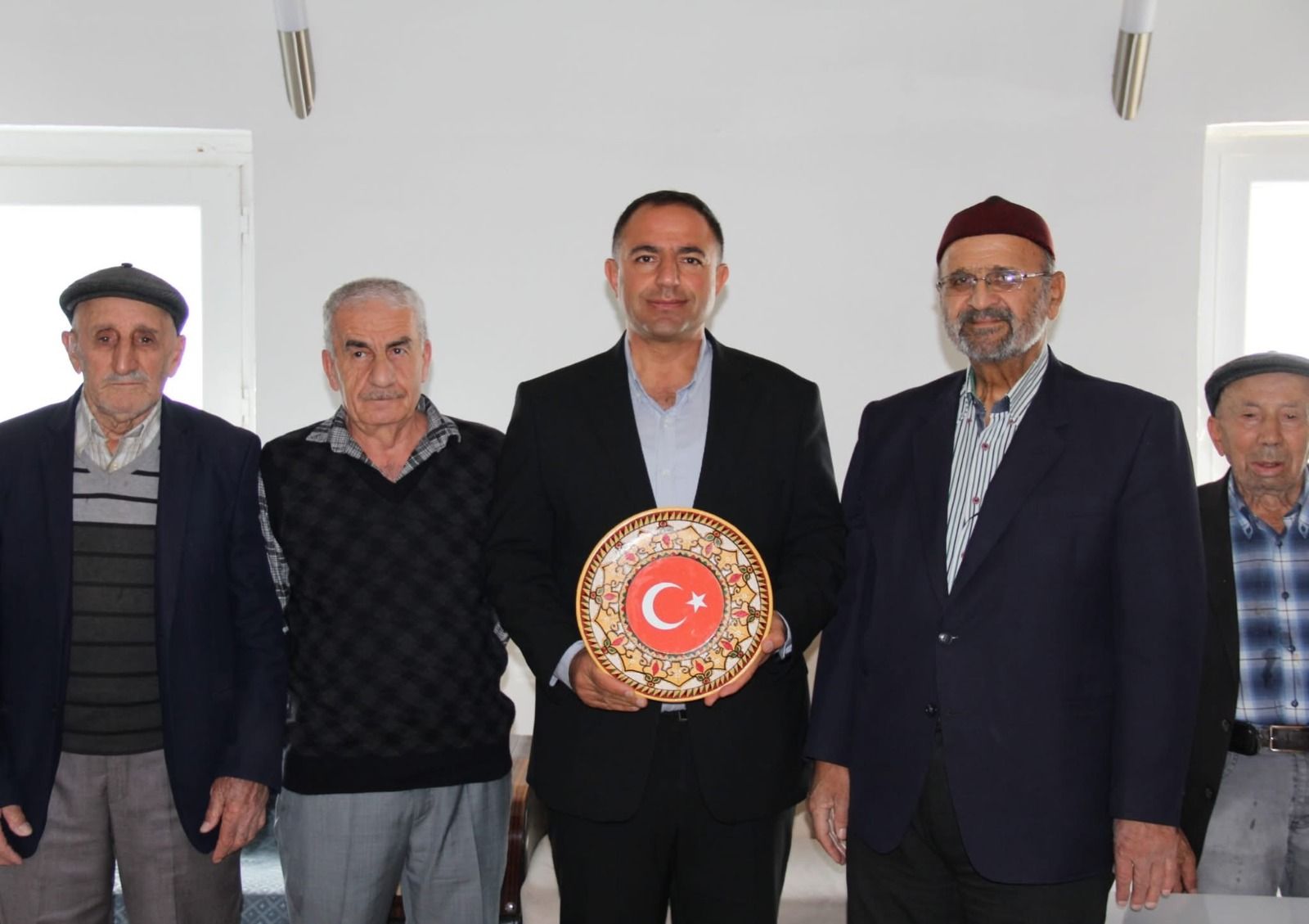 Aksaray’da Huzurevi Sakinleri Misafirlerini Şiirle Karşıladııı