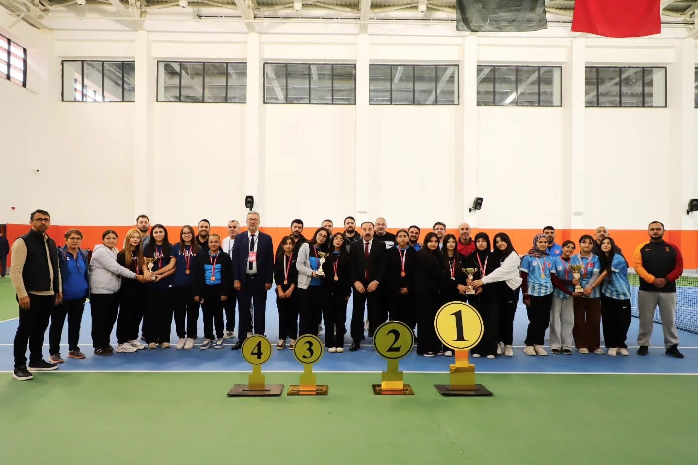 Dart Turnuvasında Şampiyon Okul Belli Old