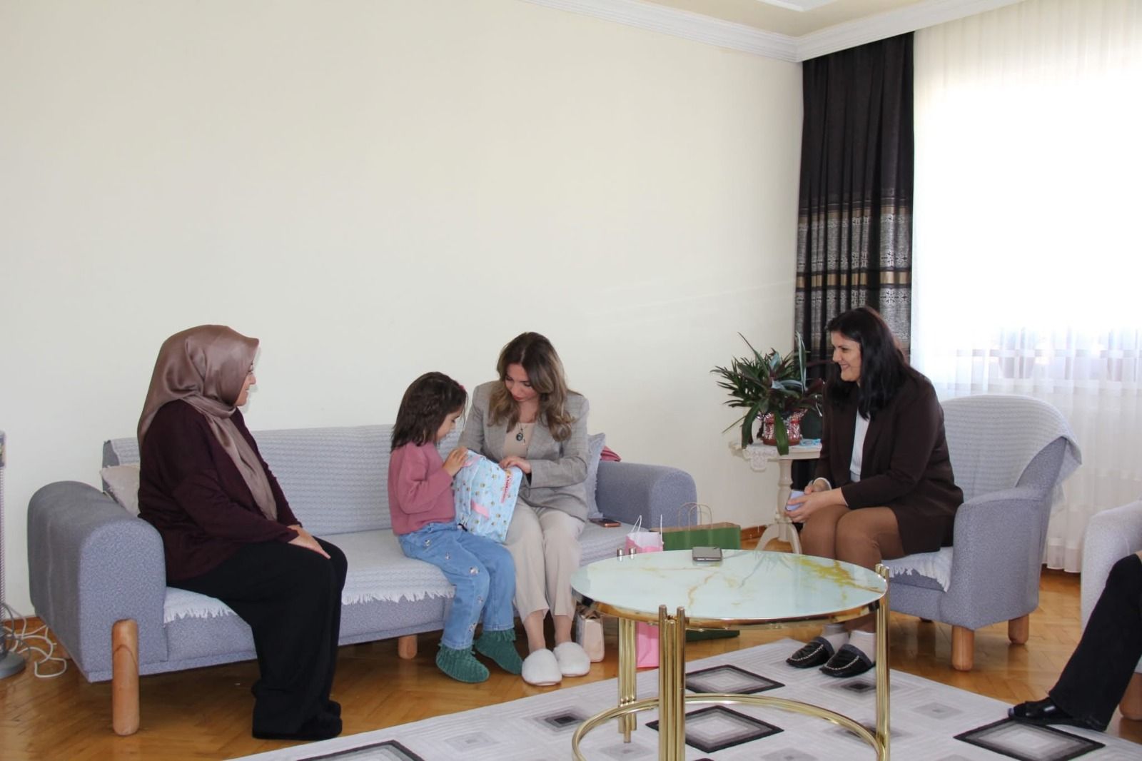 “Her Gönülde Bir Iz Bırakmak Için Sahadayız-1