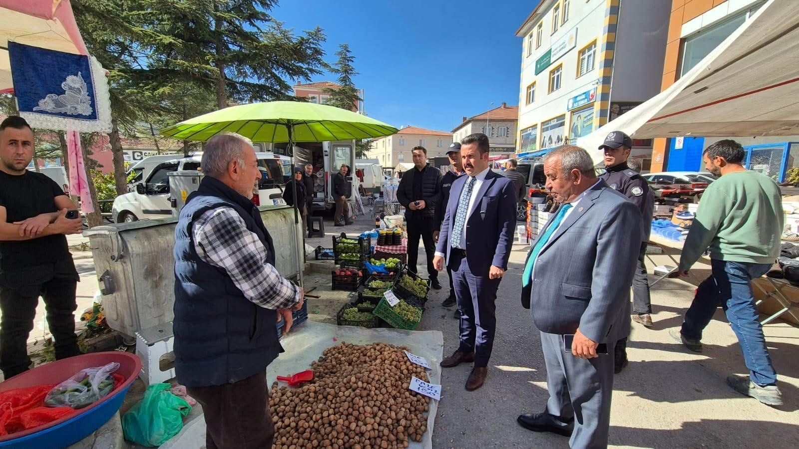 Kaymakam, Pazarcılarla Buluş