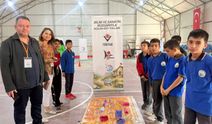 Köy Okulunda Bilim Rüzgarı Esti