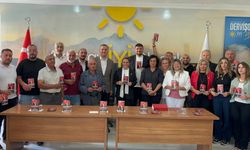 Türkeş : “Biz siyaseti binalarda değil sokakta halkla yapıyoruz”