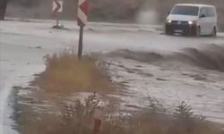 Sağanak yağış sonrası dere taştı!