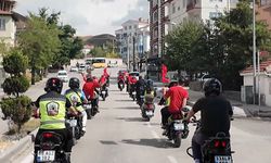 Motosikletliler gaziler için yola çıktı