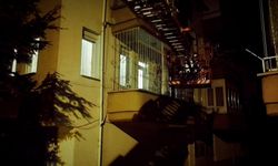 Gece Yarısı Kapıda Kaldı, İtfaiye Balkondan Eve Girdi