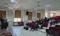 ASÜ’de bu kez öğrenciler söz aldı
