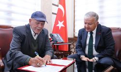 Kendisi okula gidemedi ama Aksaray’a anaokulu bağışladı!