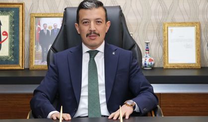 Başkan Aktürk gençlere müjde: Yarı olimpik yüzme havuzunun ihalesi yapıldı