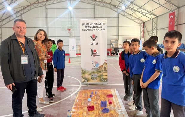 Köy Okulunda Bilim Rüzgarı Esti