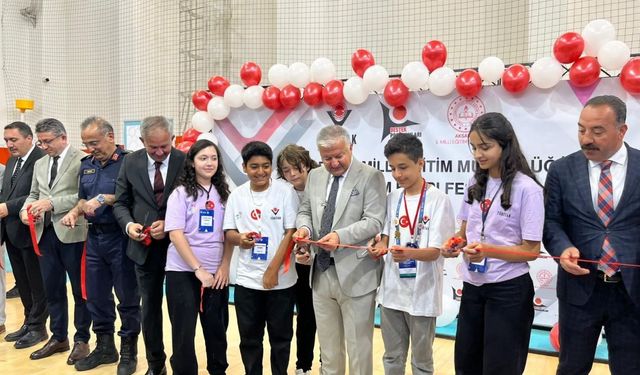Bilim Fuarları Festivali’nde genç mucitler görücüye çıktı 