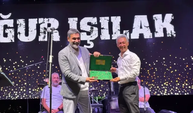 Eskil'de Uğur Işılak Rüzgarı: Meydanlar Doldu Taştı
