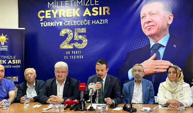 AK Parti Aksaray’da 25. yaşını kutladı