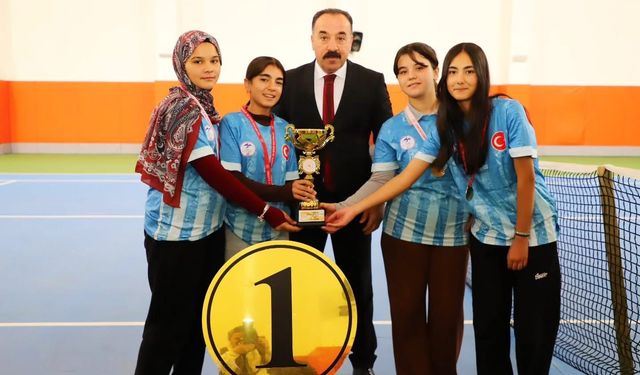 Dart turnuvasında şampiyon okul belli oldu