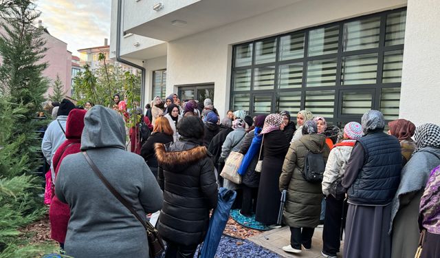 AKMEK Kurs Kayıtlarında İzdiham Yaşandı