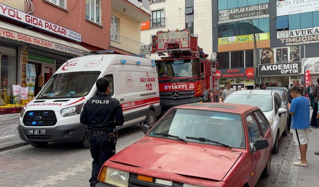 Eve camdan giren itfaiye, acı manzarayla karşılaştı