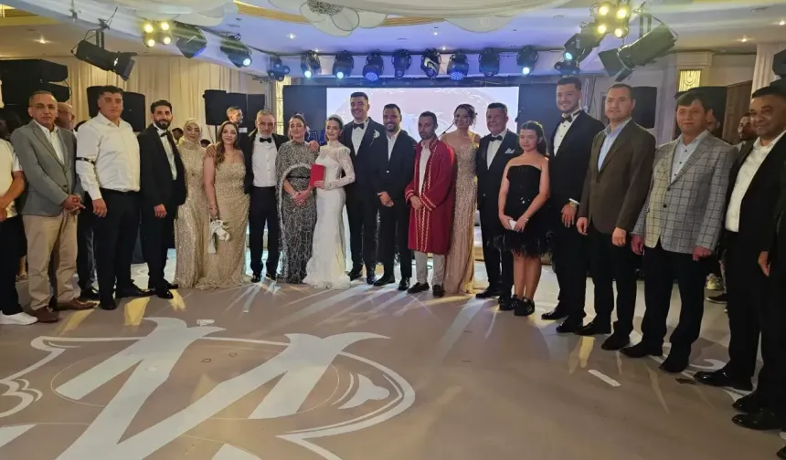 Aksaray'da Muhteşem Düğün: Mahir Ege ile Berfin Gönen Dünyaevine Girdi