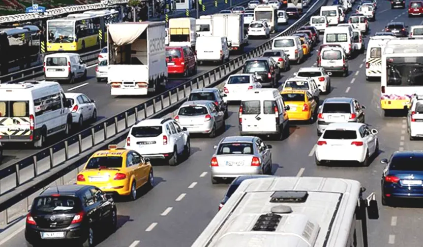 Araç sahiplerinin yıllardır beklediği haber geldi: İşte yeni hız sınırları