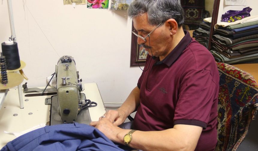 Kömürlü ütüden bugüne: 58 yıldır bu işi yapıyor!