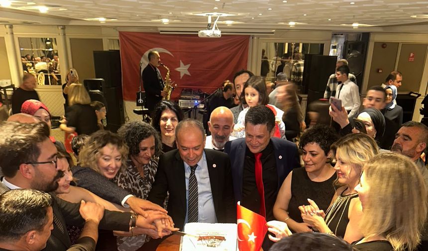 YENİ Parti Aksaray’dan Cumhuriyet resepsiyonu