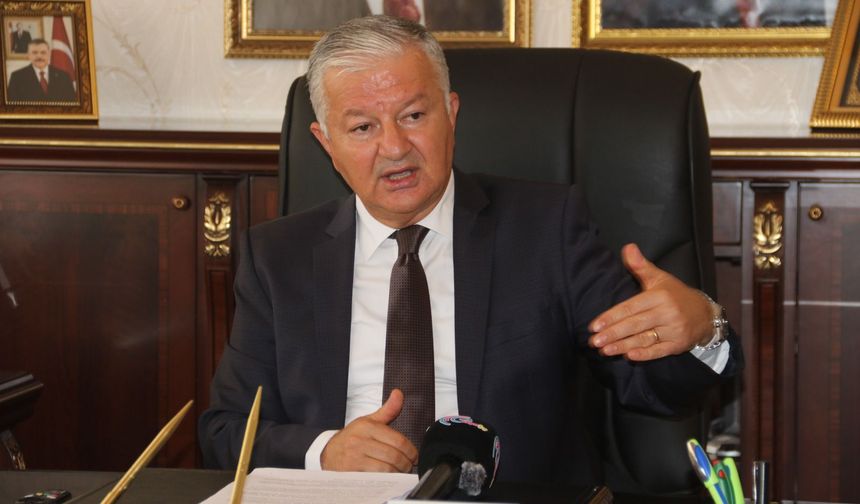Vali Duru: "Aksaray için el birliğiyle çalışmalıyız"